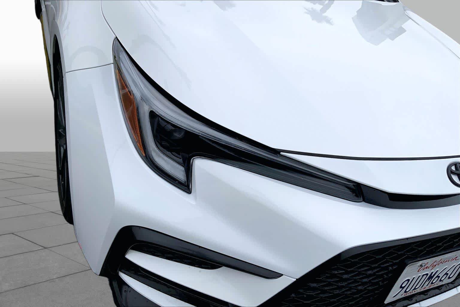 Certified 2025 Toyota Corolla SE w/ SE Premium Package FWD image 27