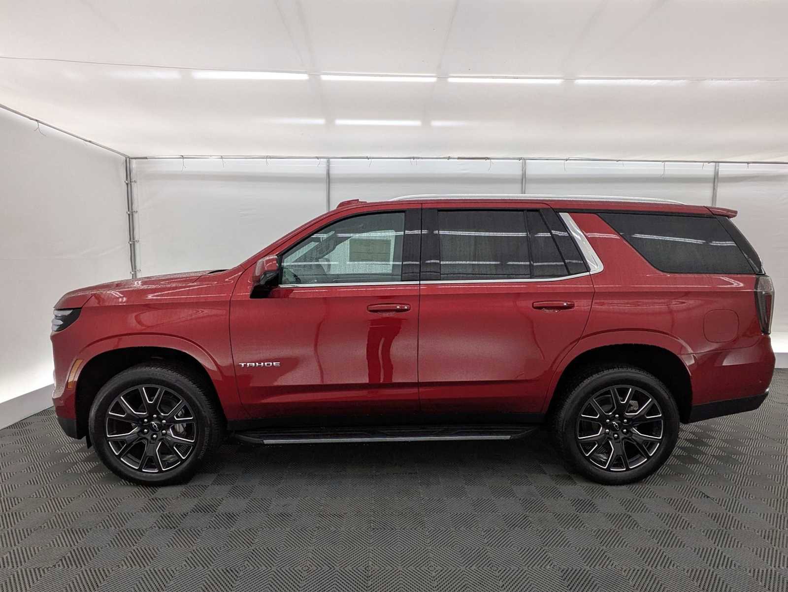 New 2025 Chevrolet Tahoe LS image 3