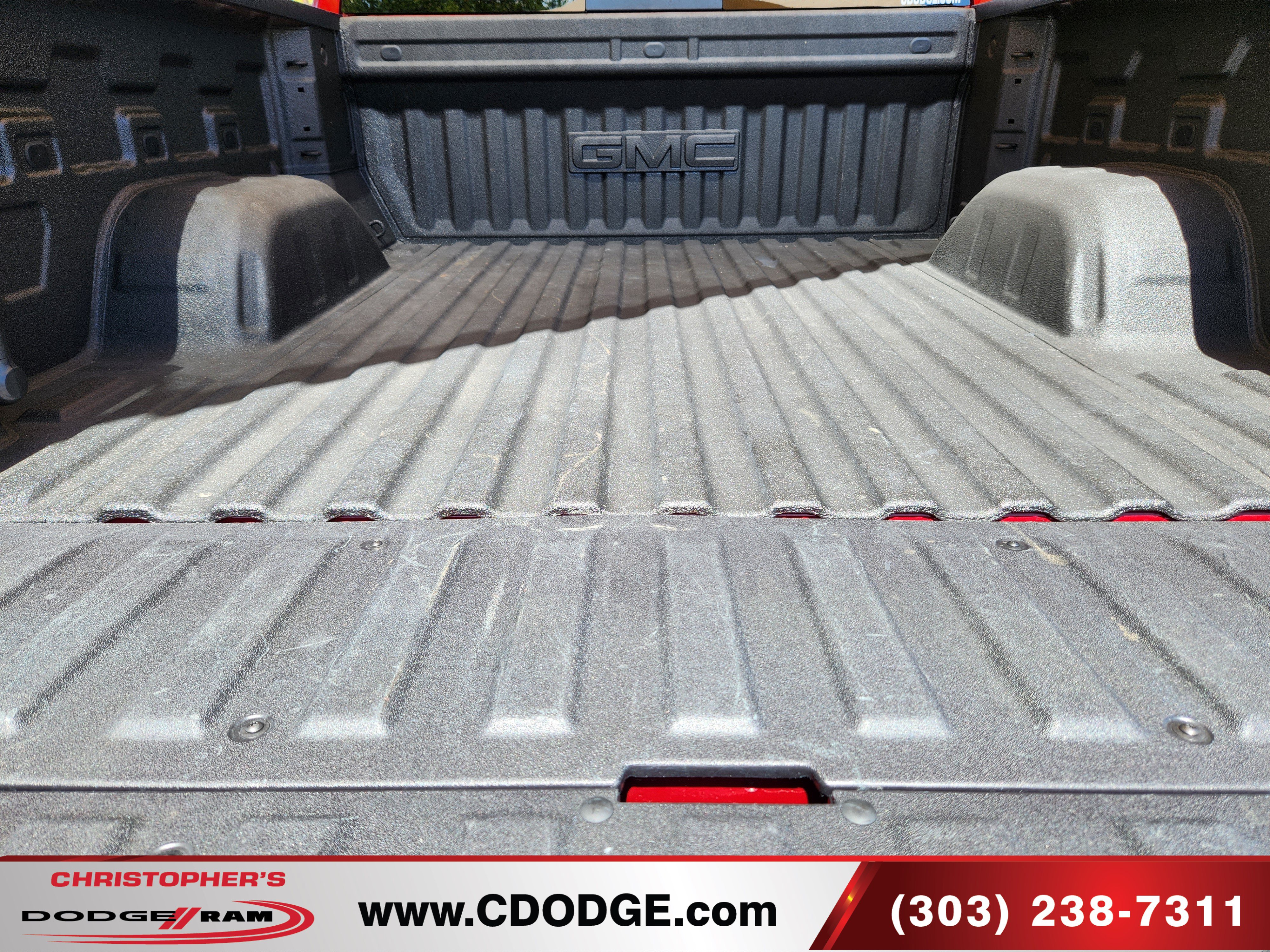 Used 2025 GMC Sierra 1500 AT4 w/ AT4 Premium Package AWD/4WD image 22