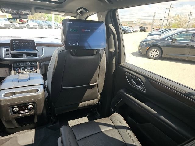 Used 2023 Chevrolet Suburban High Country AWD/4WD image 36