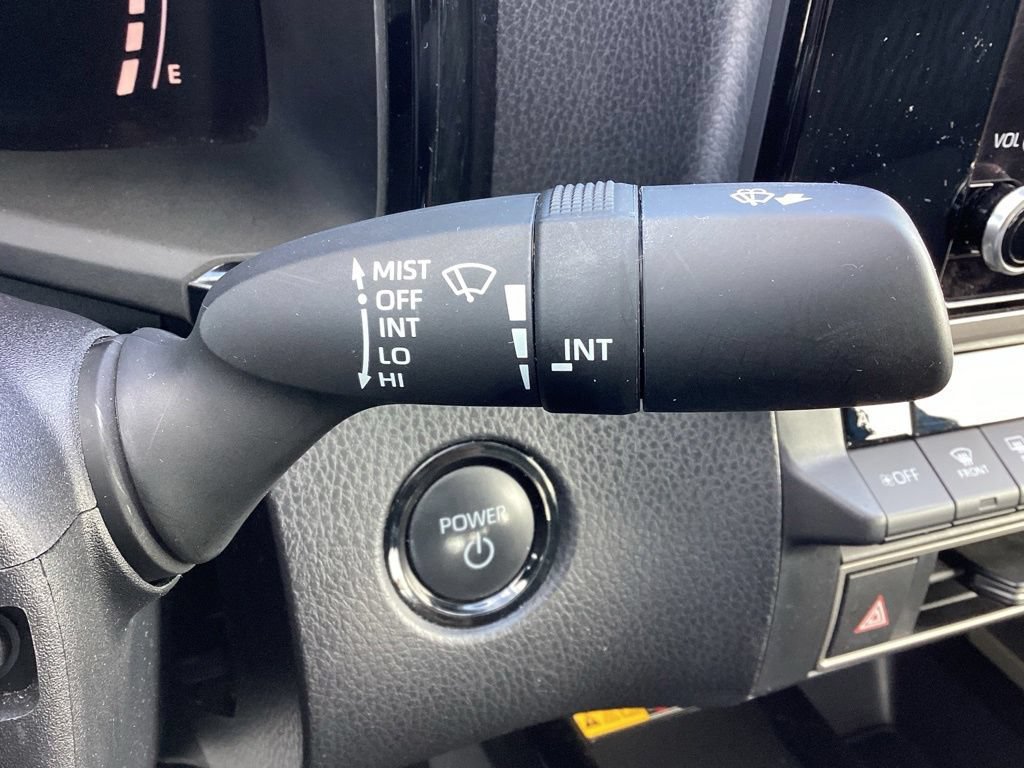 Used 2025 Toyota Camry LE FWD image 20