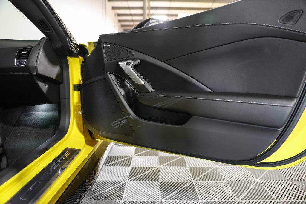 Used 2017 Chevrolet Corvette Z06 RWD image 23