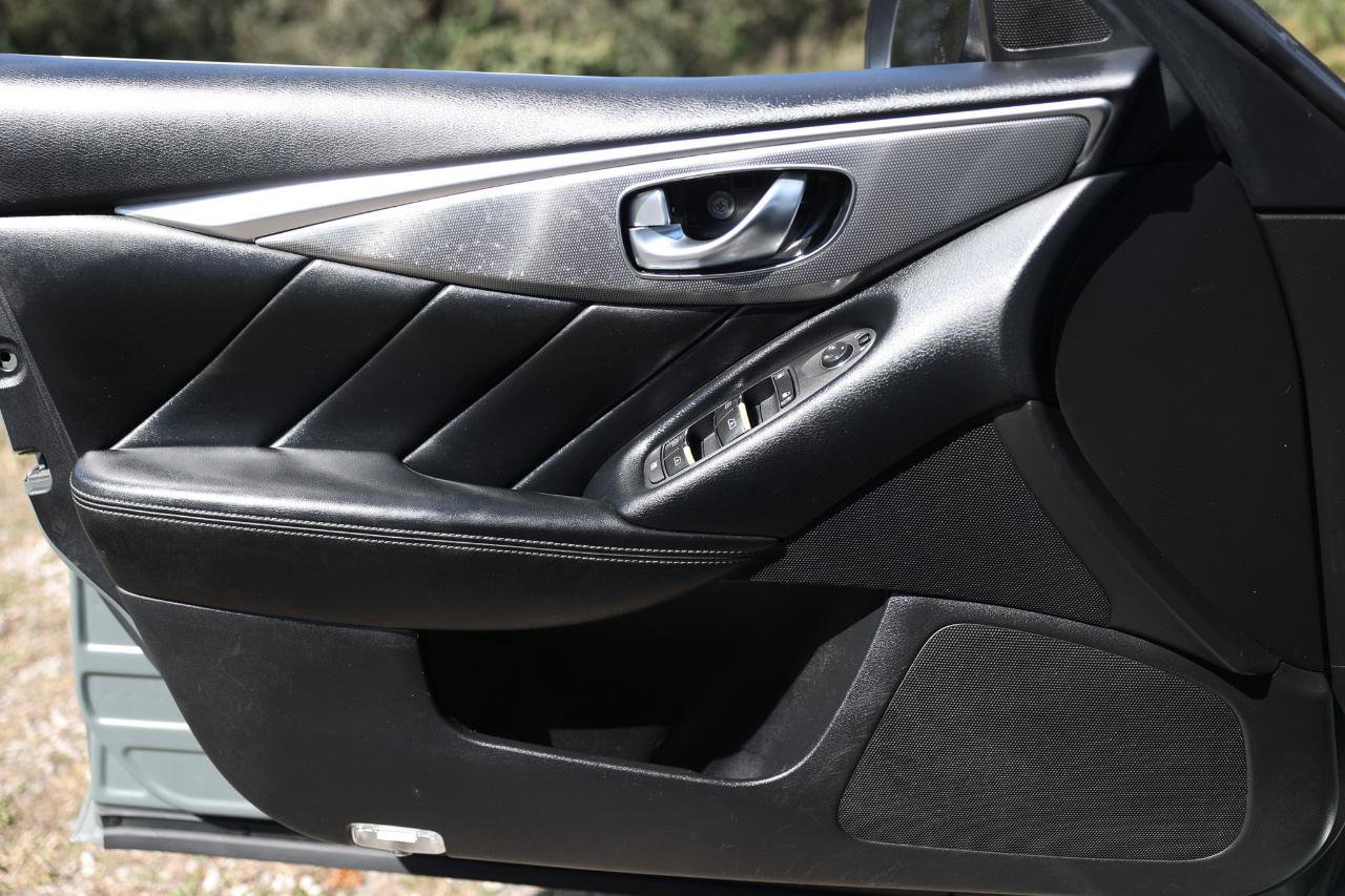 Used 2014 INFINITI Q50 w/ Moonroof Package image 35