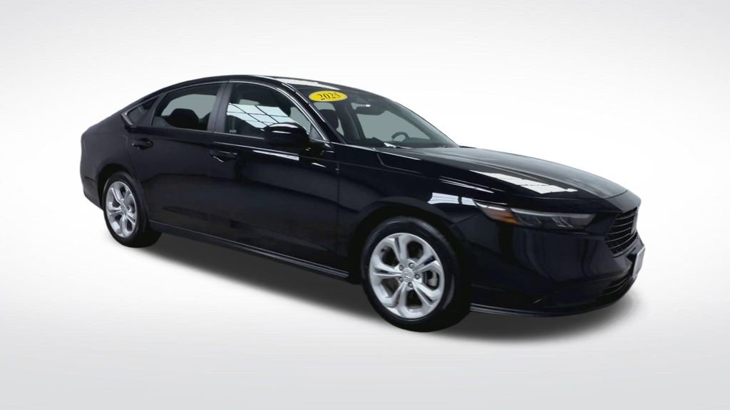 Used 2025 Honda Accord LX image 2