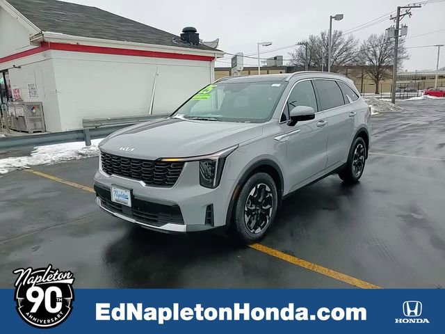 Used 2025 Kia Sorento S w/ Panoramic Sunroof Package