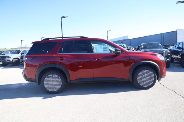 New 2026 Nissan Pathfinder SL w/ SL Premium Package image 3