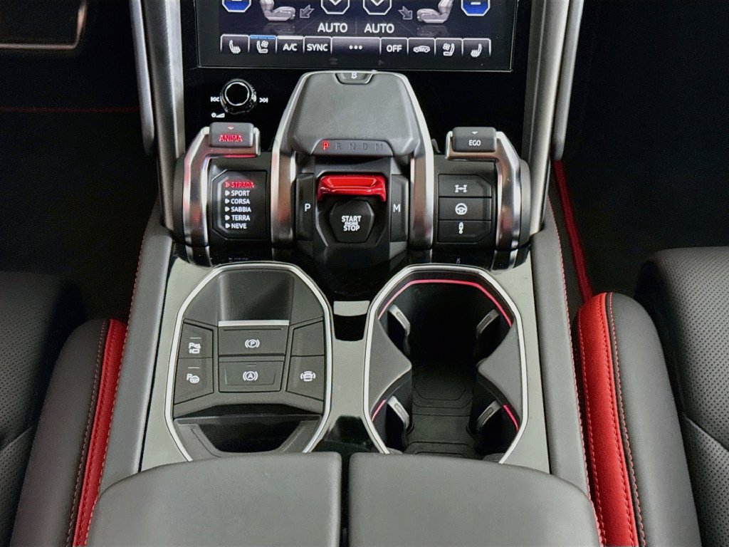 Used 2024 Lamborghini Urus S AWD/4WD image 14