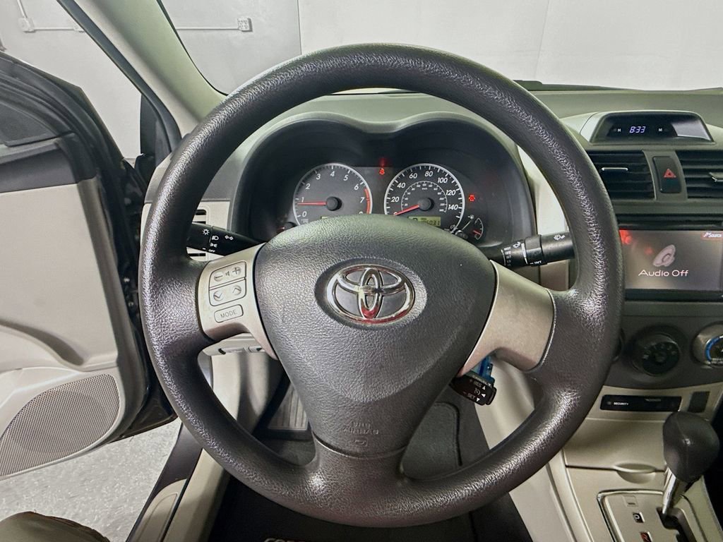 Used 2013 Toyota Corolla LE image 12