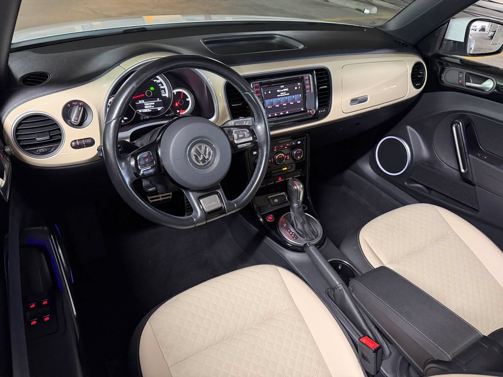 Used 2019 Volkswagen Beetle 2.0T SE FWD image 13