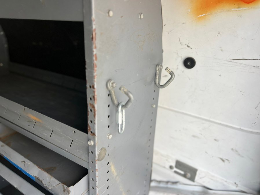 Used 2009 Chevrolet Express 1500 image 28