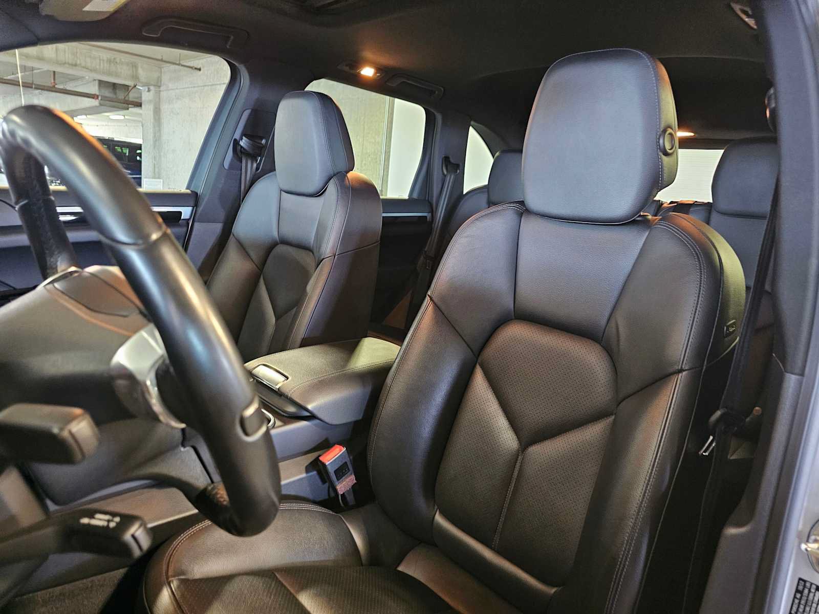 Used 2013 Porsche Cayenne AWD/4WD image 28