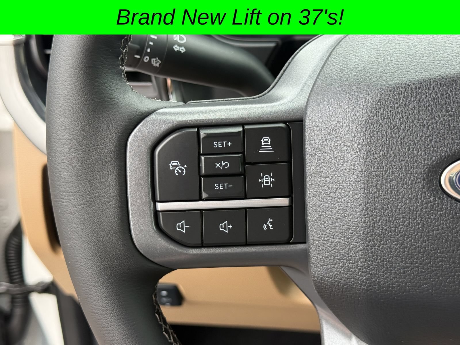 Used 2025 Ford F350 Lariat w/ Lariat Ultimate Package AWD/4WD image 33