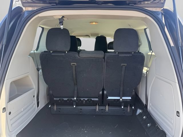 Used 2016 Dodge Grand Caravan American Value Package FWD image 10