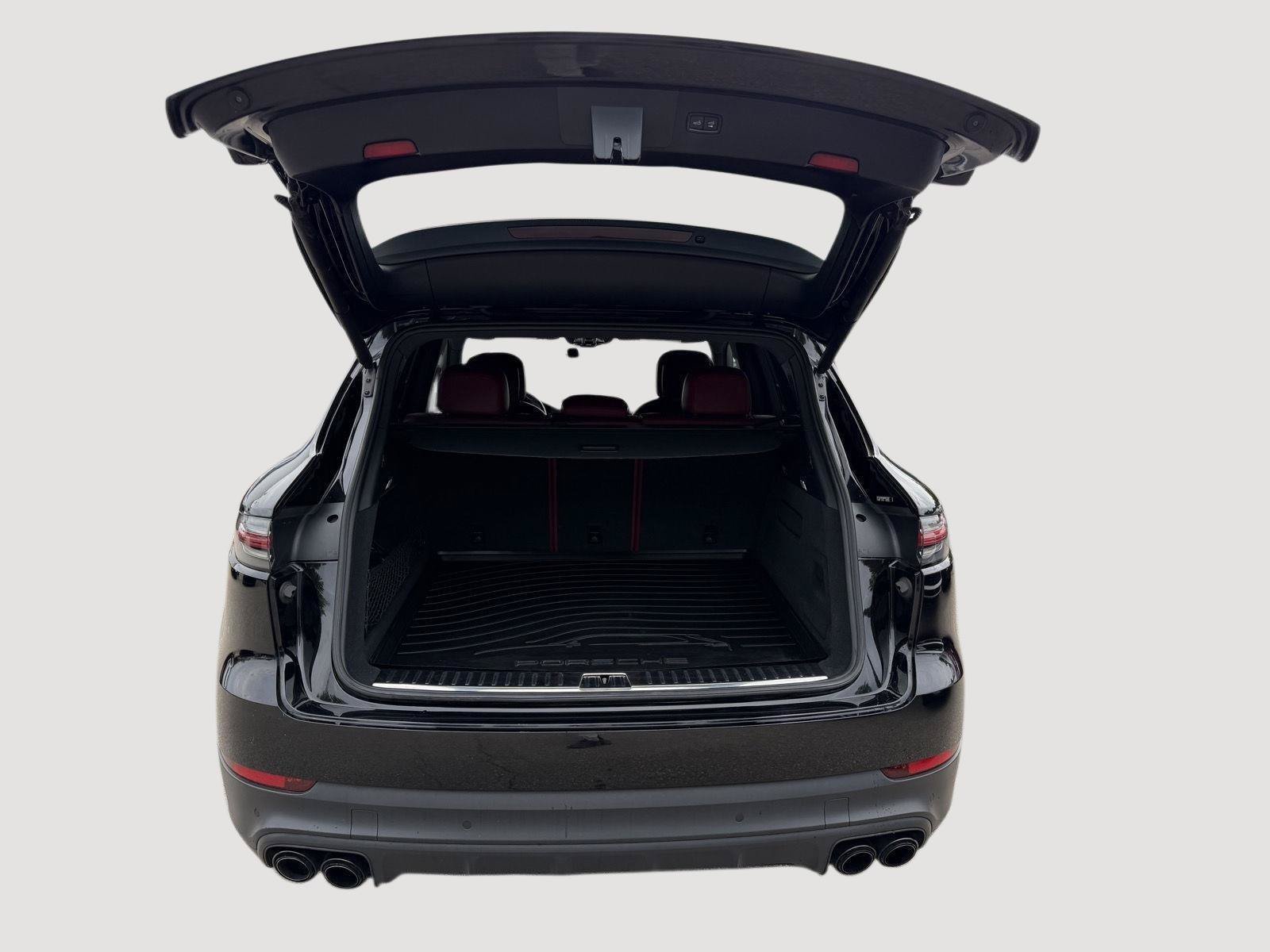 Used 2021 Porsche Cayenne S AWD/4WD image 7