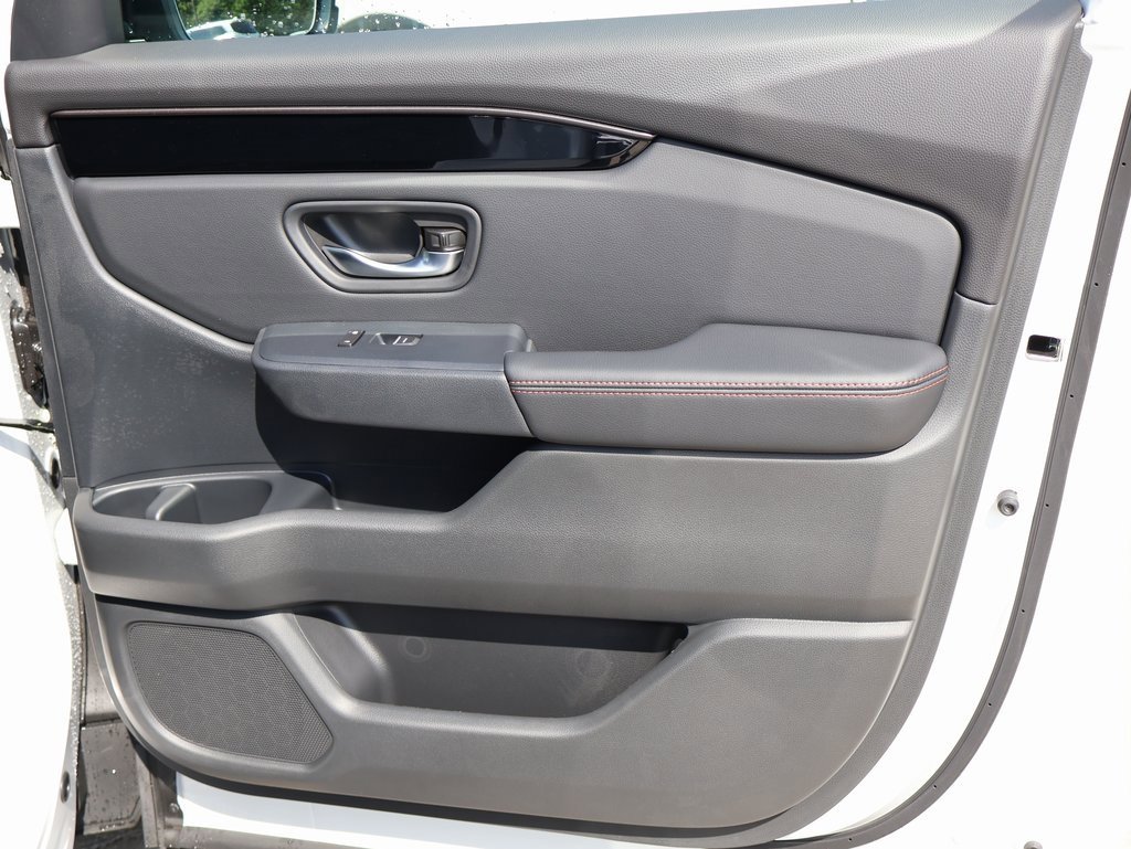 New 2025 Honda Pilot TrailSport image 11