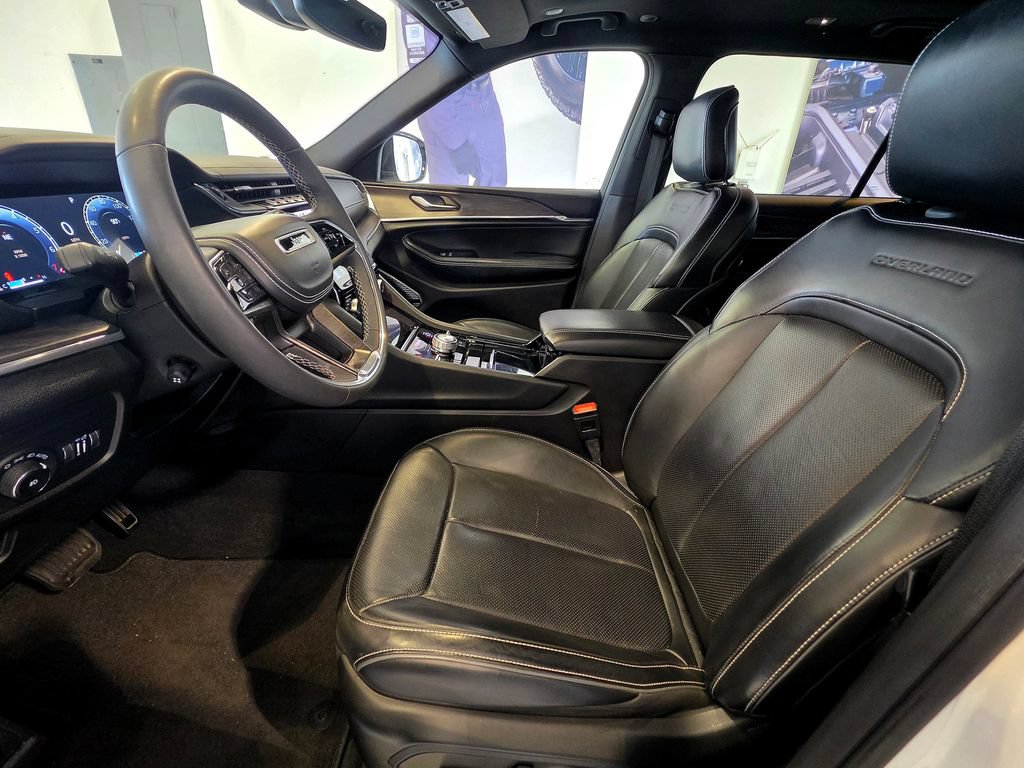 Used 2023 Jeep Grand Cherokee L Overland AWD/4WD image 21