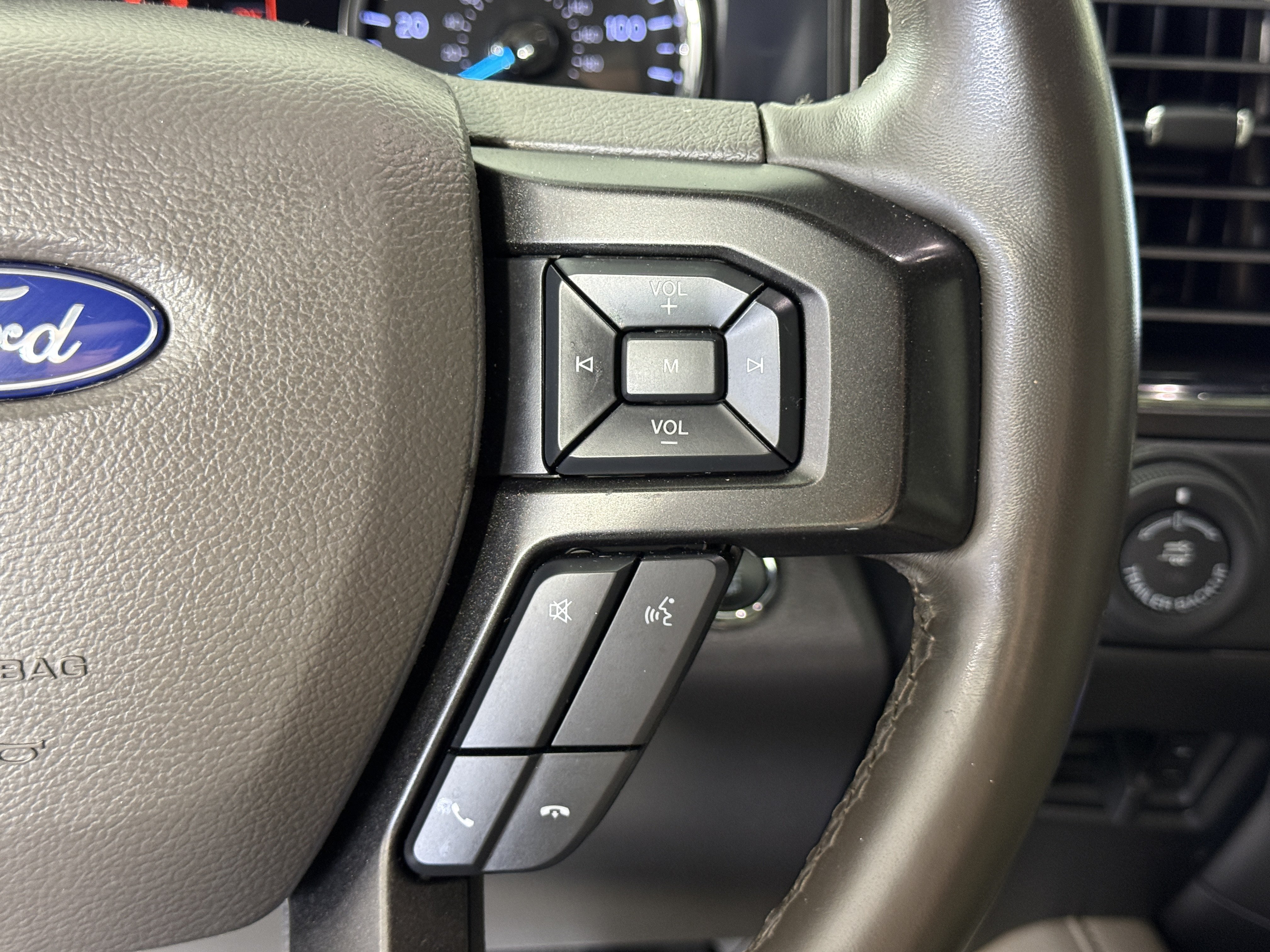 Certified 2018 Ford Expedition Max Limited RWD image 32