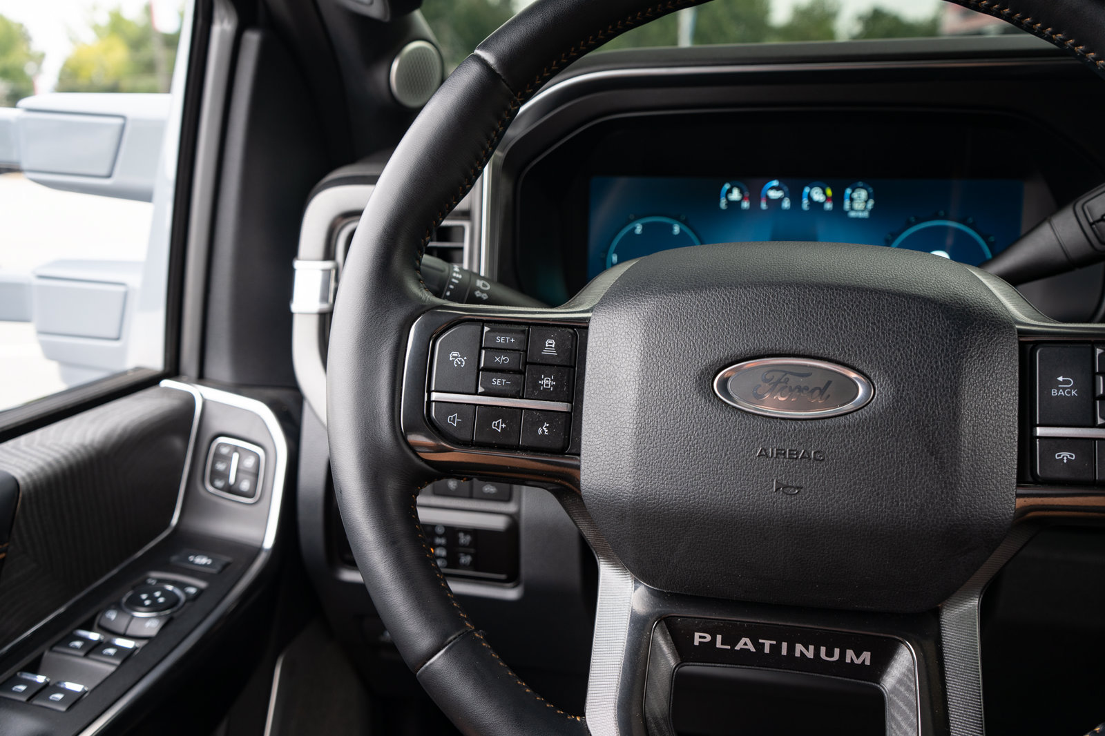 Used 2024 Ford F250 Platinum AWD/4WD image 46