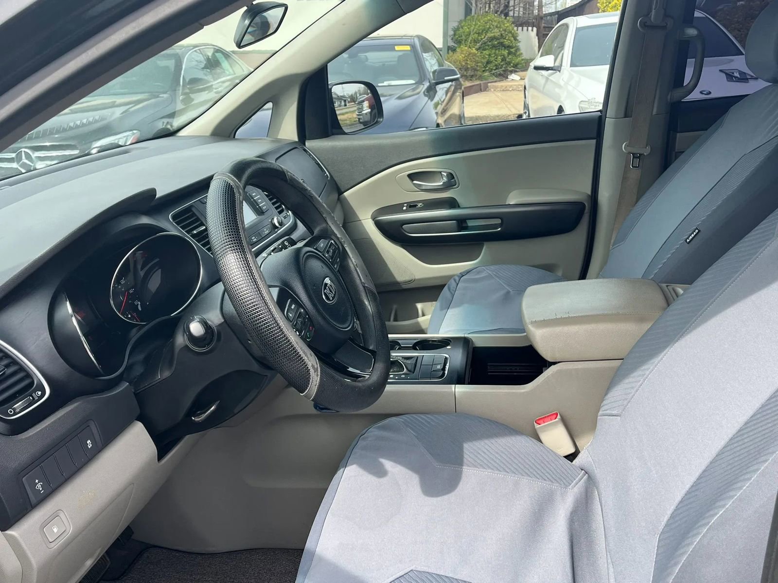 Used 2016 Kia Sedona L FWD image 10