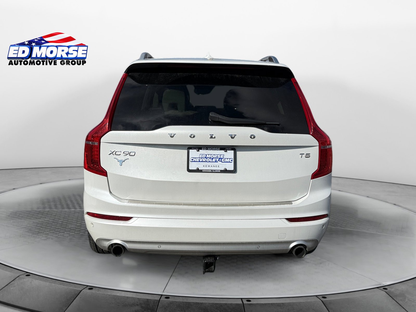 Used 2018 Volvo XC90 T5 Momentum w/ Convenience Package FWD image 4
