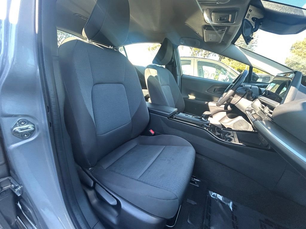 Used 2024 Toyota Prius LE image 25
