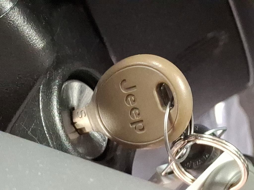 Used 2018 Jeep Wrangler Unlimited Sport image 22