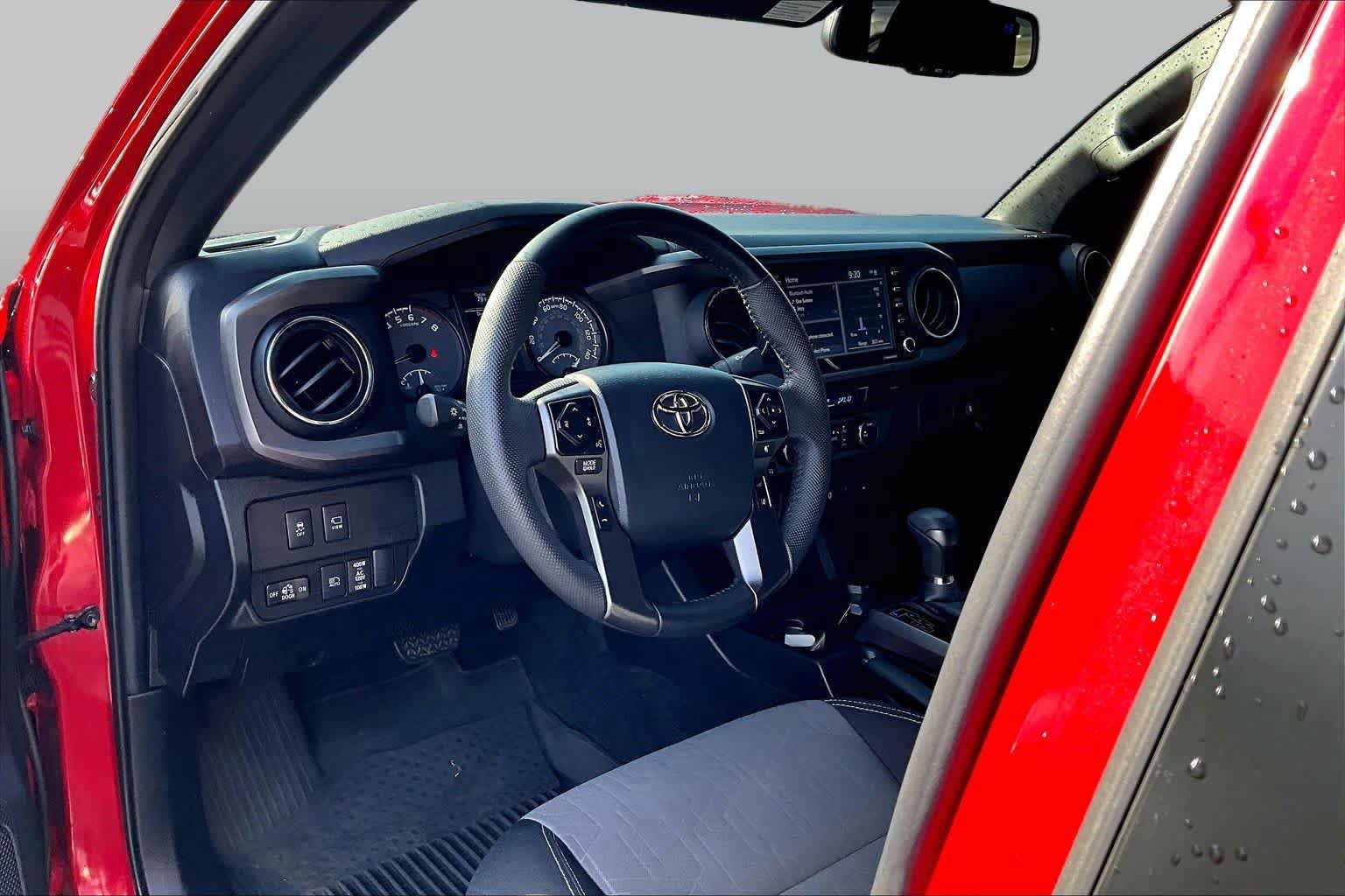 Used 2023 Toyota Tacoma TRD Sport w/ Advanced Technology Package AWD/4WD image 18