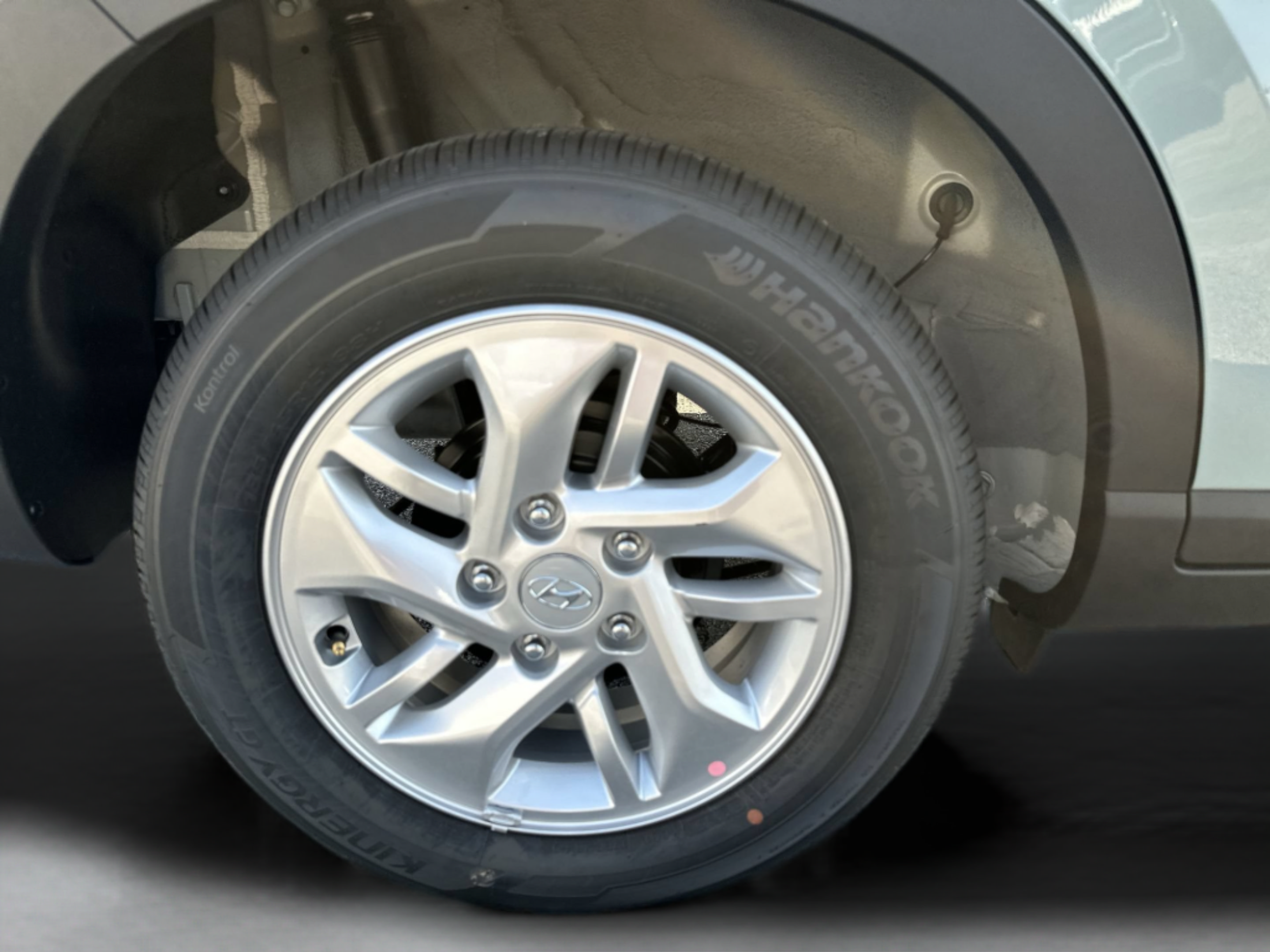 New 2026 Hyundai Venue SE FWD image 18