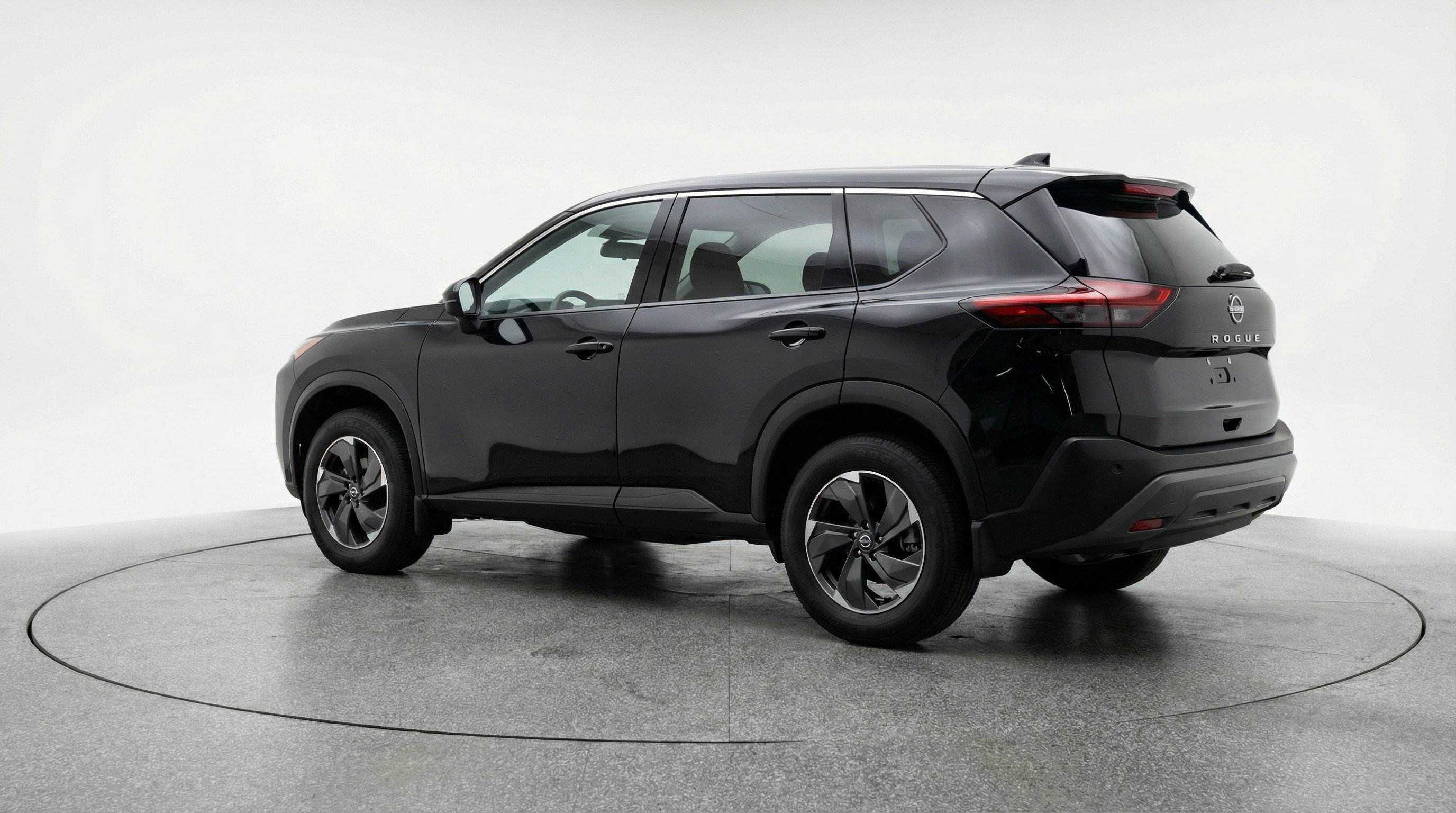 Used 2025 Nissan Rogue SV image 6