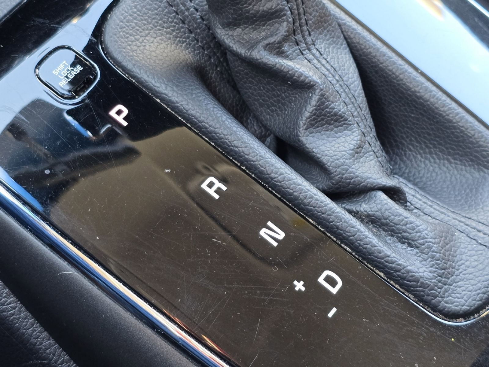 Used 2017 Kia Forte LX FWD image 24