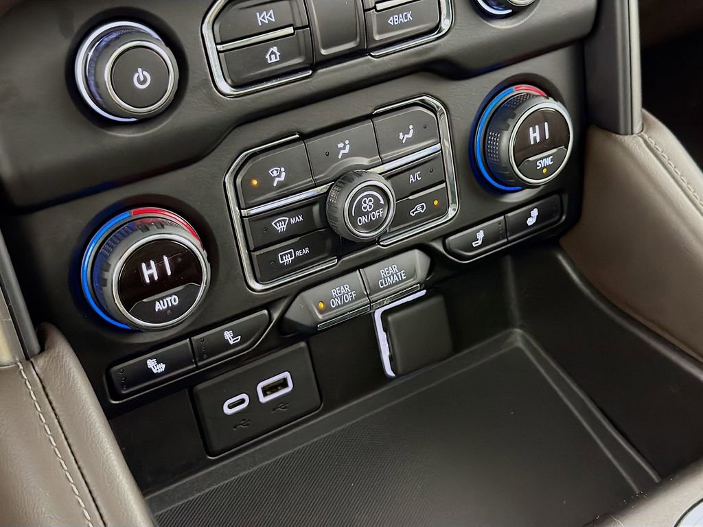 Used 2021 Chevrolet Tahoe Z71 w/ Z71 Signature Package AWD/4WD image 18