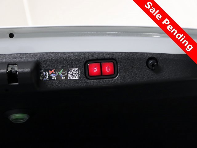 Certified 2025 Mercedes-Benz E 53 AMG e 4MATIC Sedan image 31