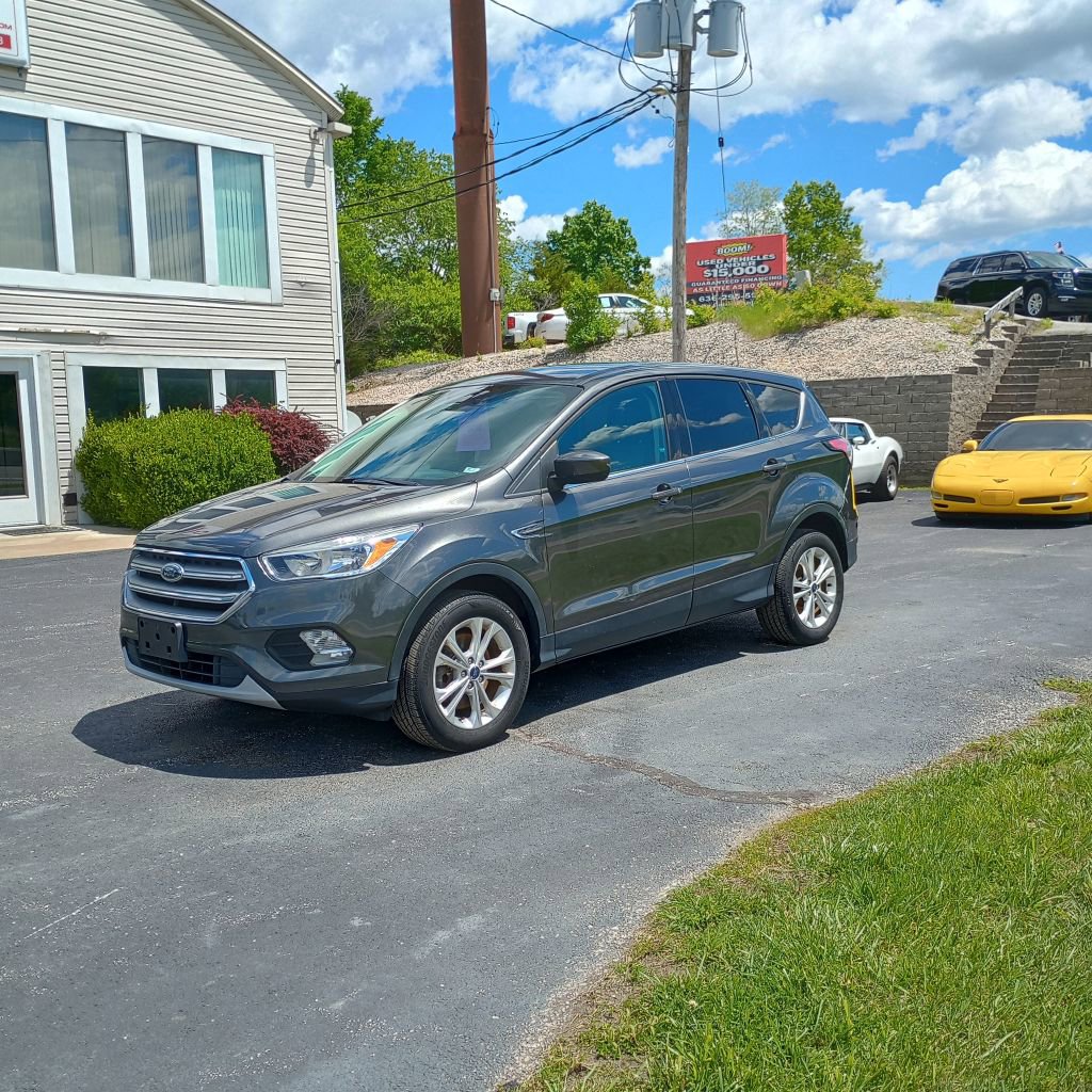 Used 2017 Ford Escape SE