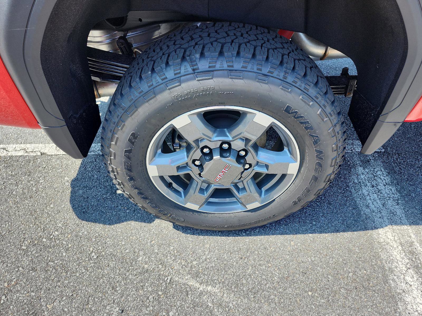 New 2025 GMC Sierra 2500 SLE w/ SLE Value Package; image 6