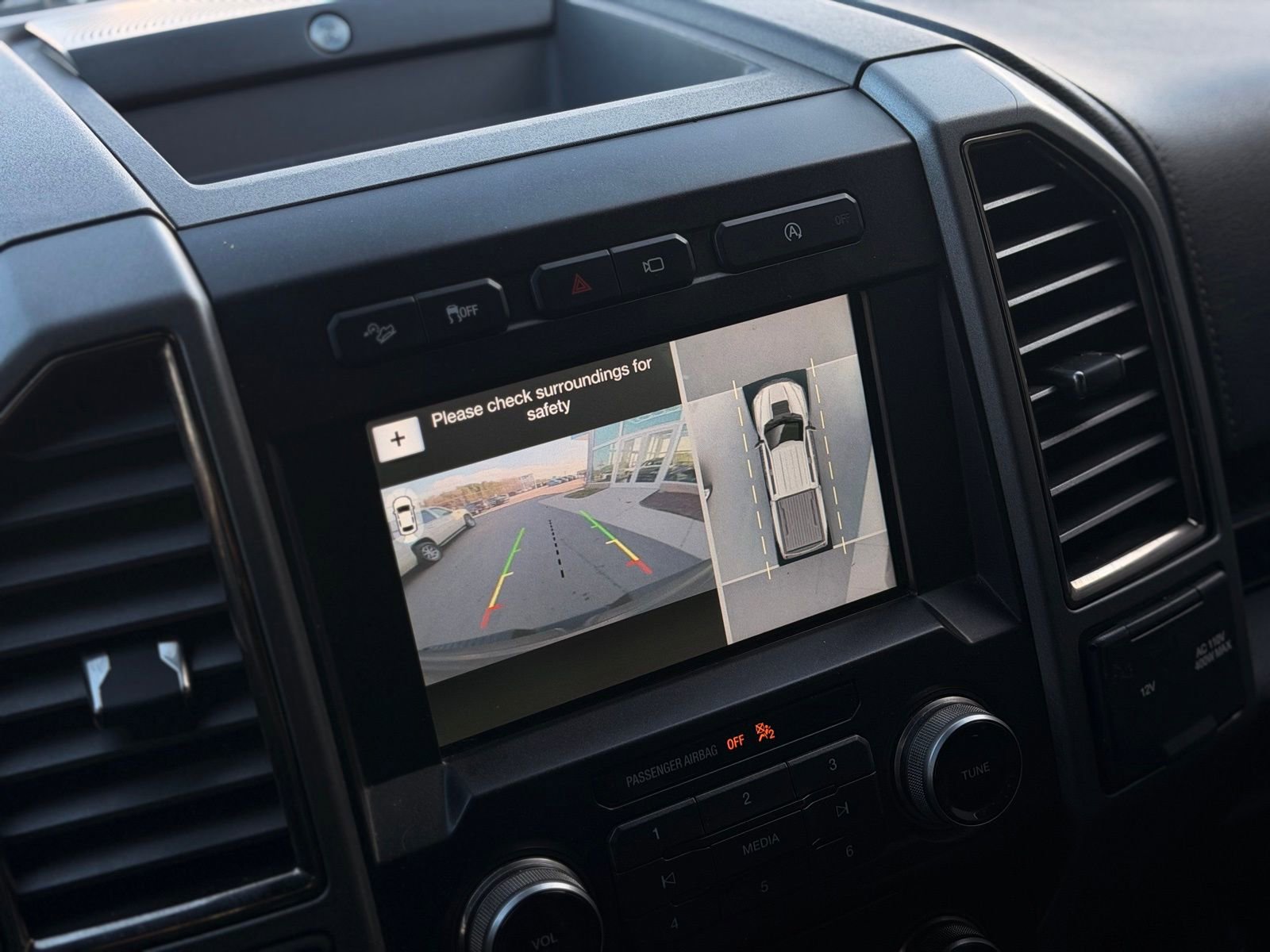 Used 2018 Ford F150 Raptor w/ Equipment Group 802A Luxury image 38