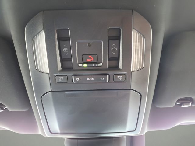 Used 2025 Toyota Highlander Platinum image 32