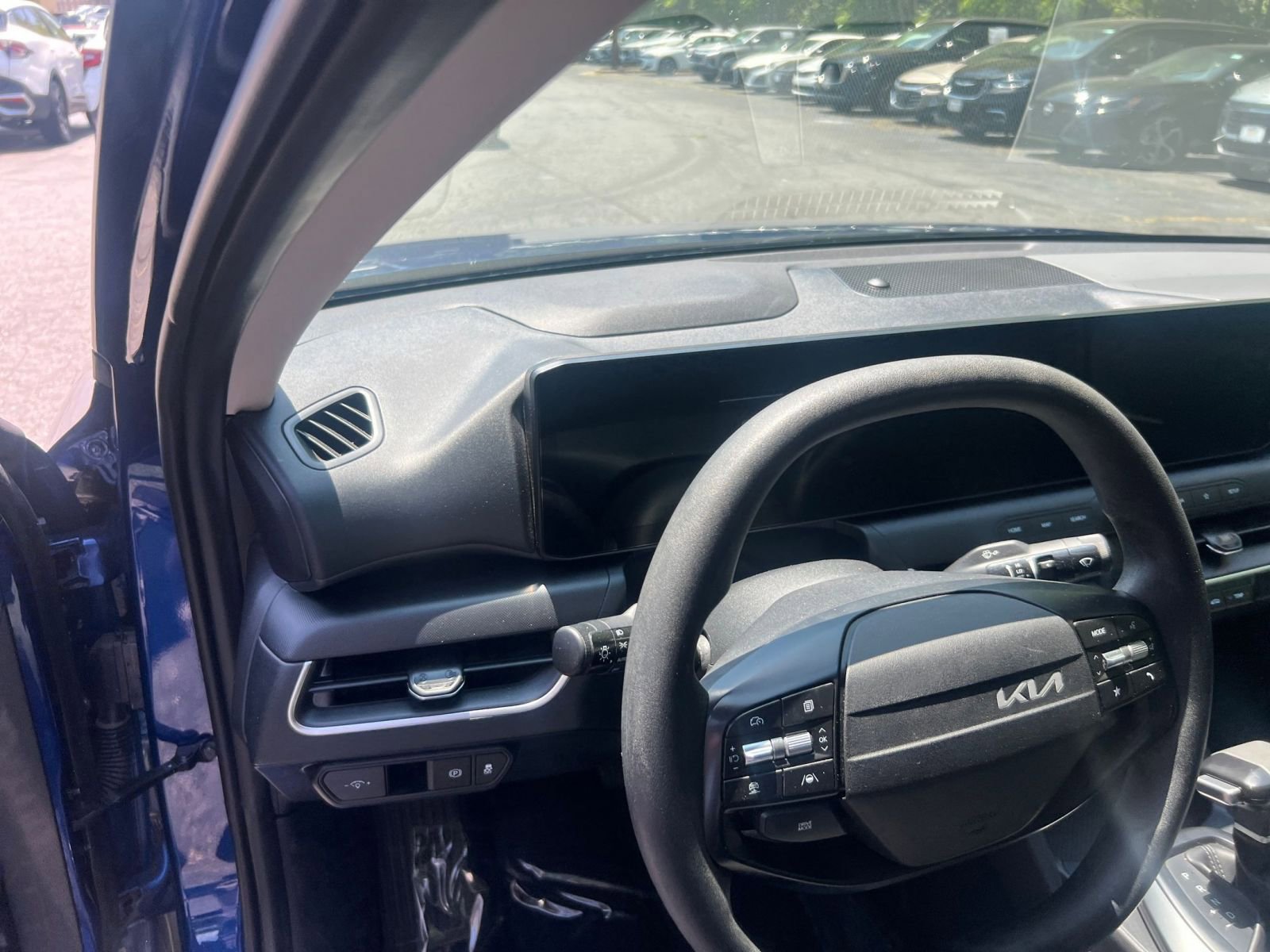 Used 2025 Kia K4 FWD image 30