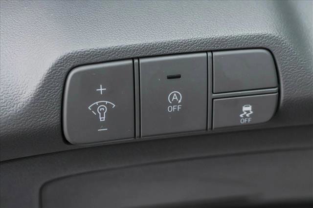 Certified 2025 Hyundai Elantra SE image 13