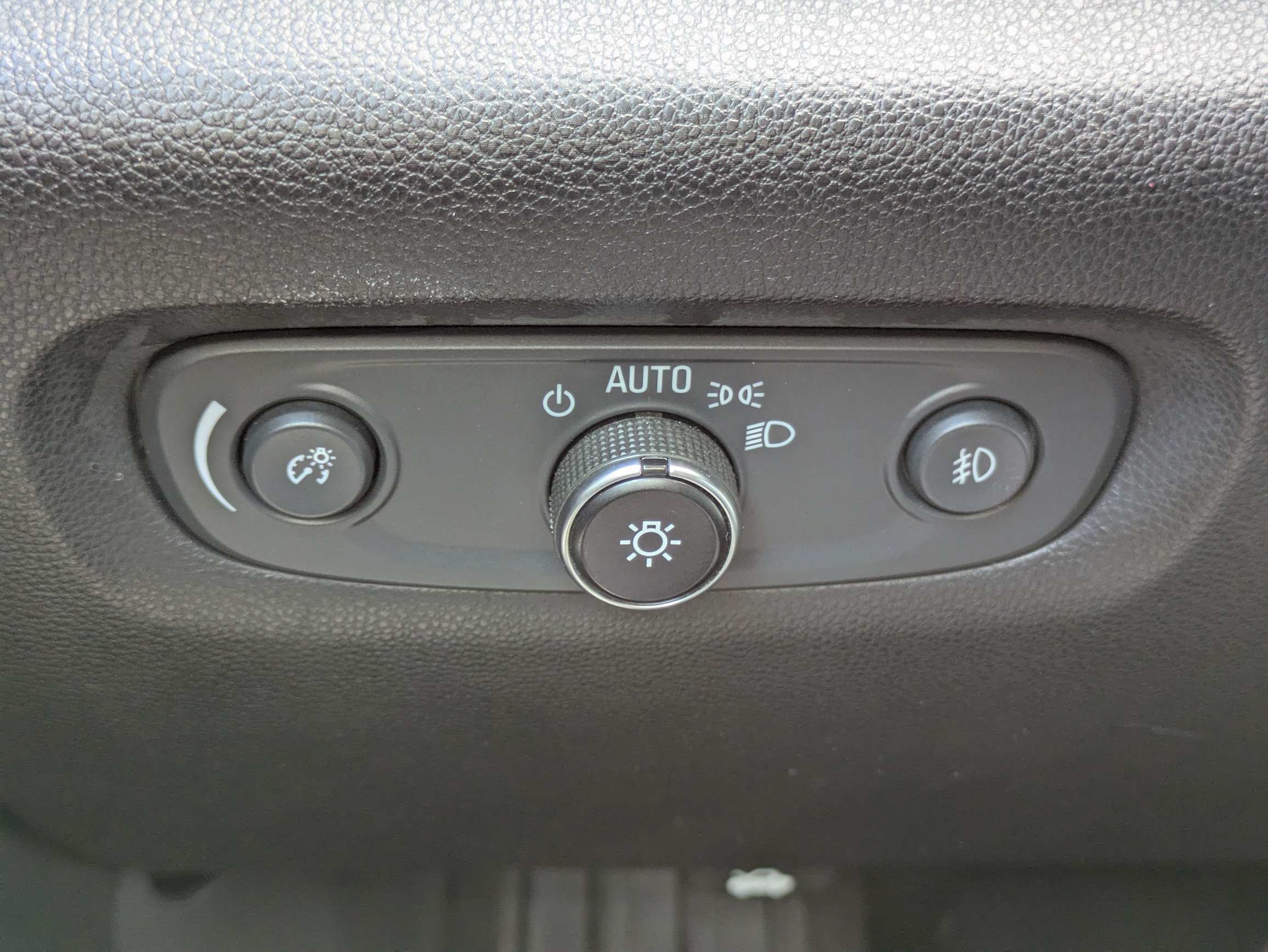 Certified 2019 Chevrolet Traverse LT w/ LT Premium Package FWD image 17
