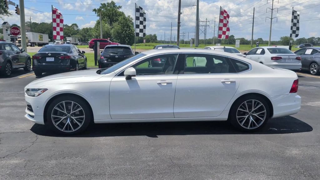 Used 2018 Volvo S90 T5 Momentum w/ Convenience Package FWD image 5