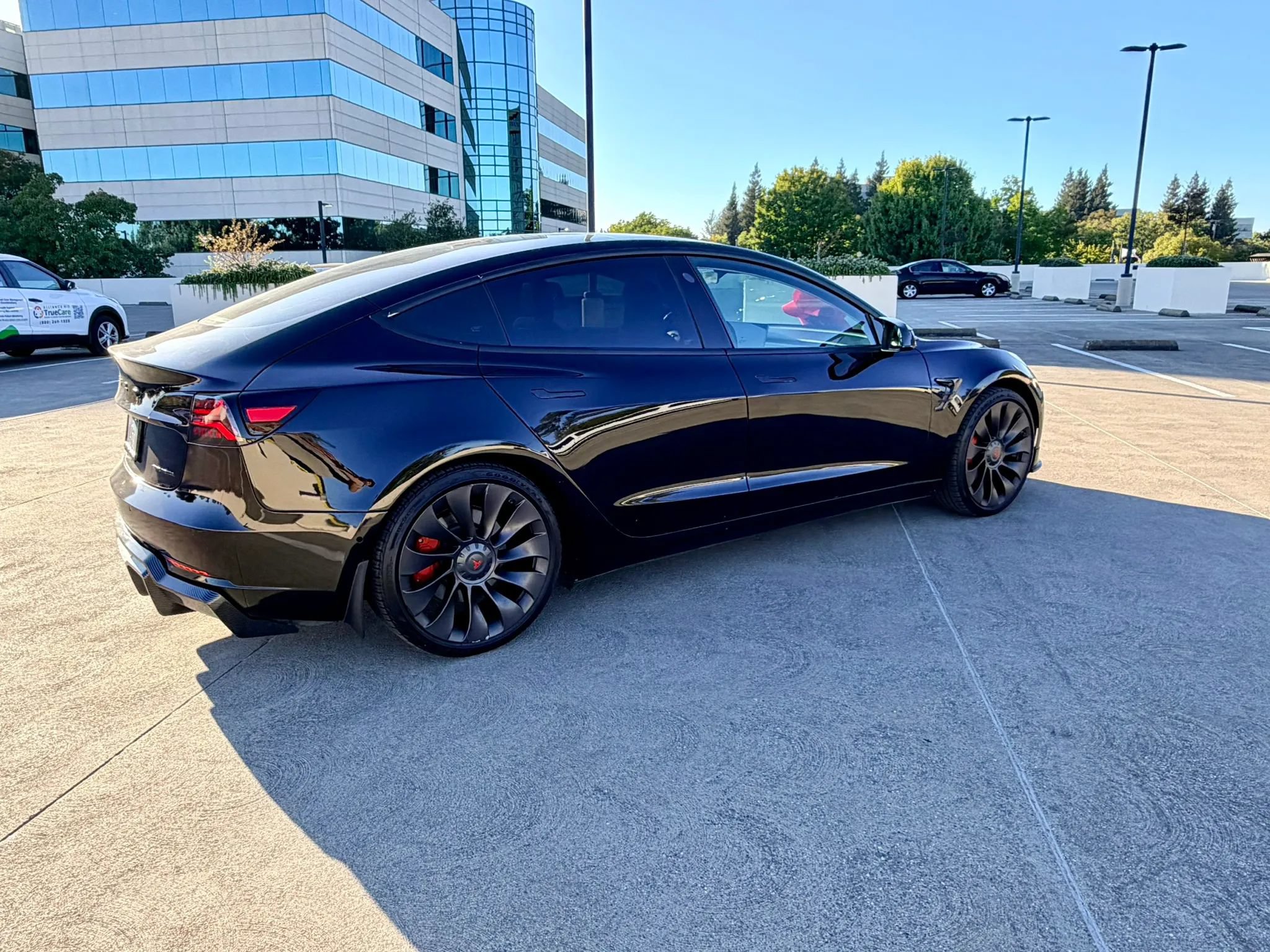 Used 2018 Tesla Model 3 Mid Range RWD image 6