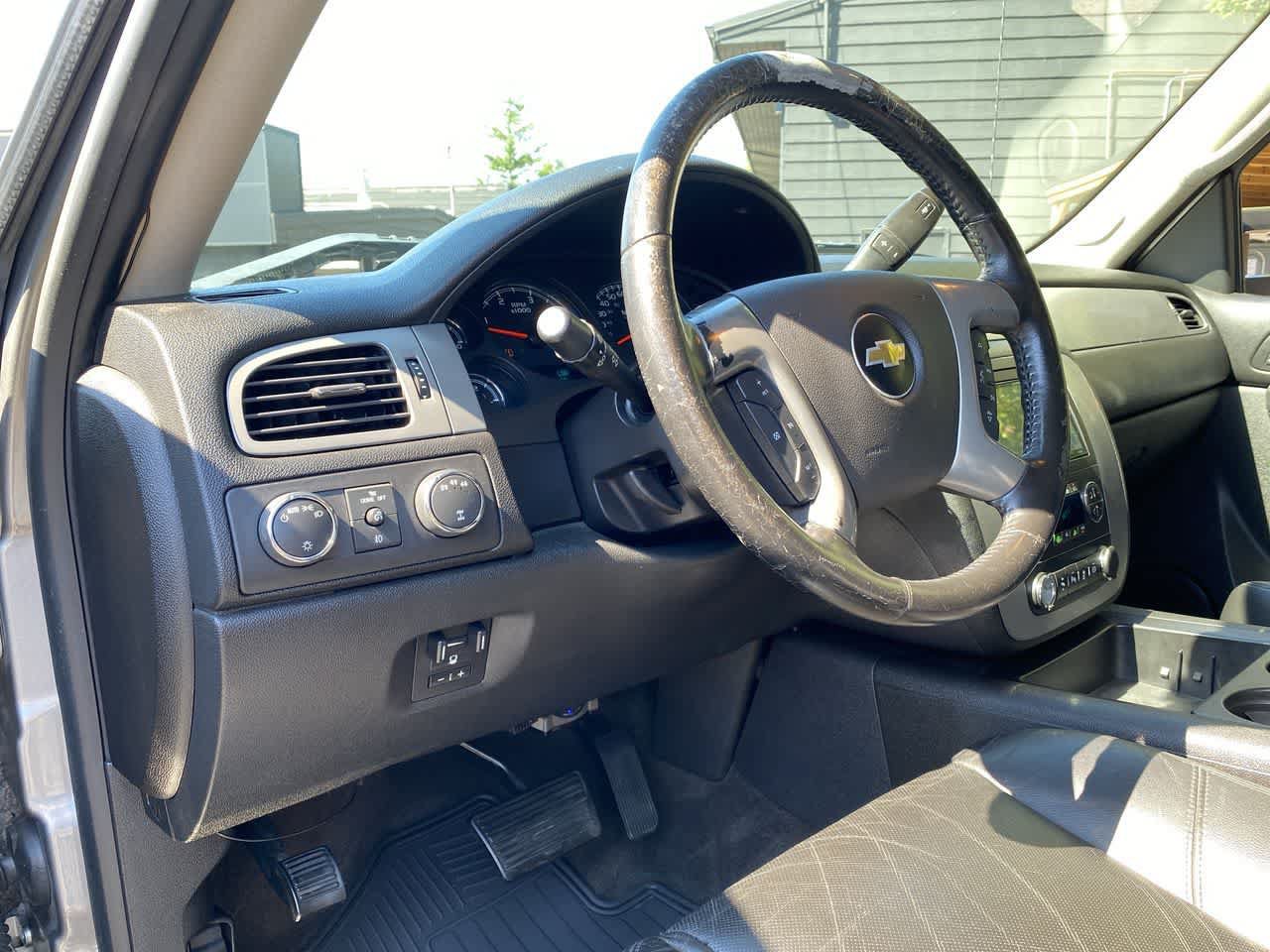 Used 2013 Chevrolet Silverado 2500 LTZ w/ LTZ Plus Package AWD/4WD image 2