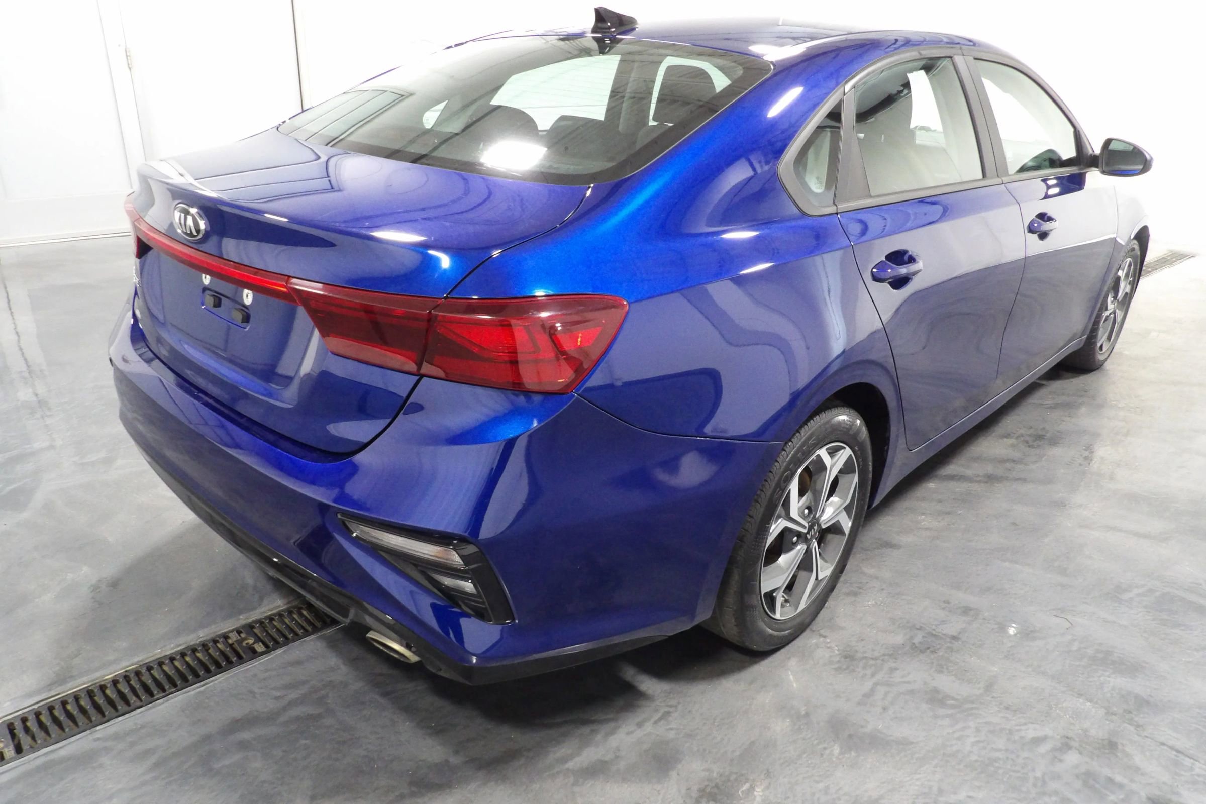 Used 2021 Kia Forte LXS FWD image 4