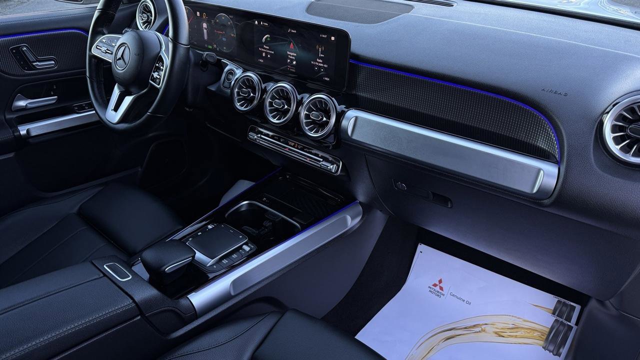 Used 2022 Mercedes-Benz EQB 300 4MATIC image 29