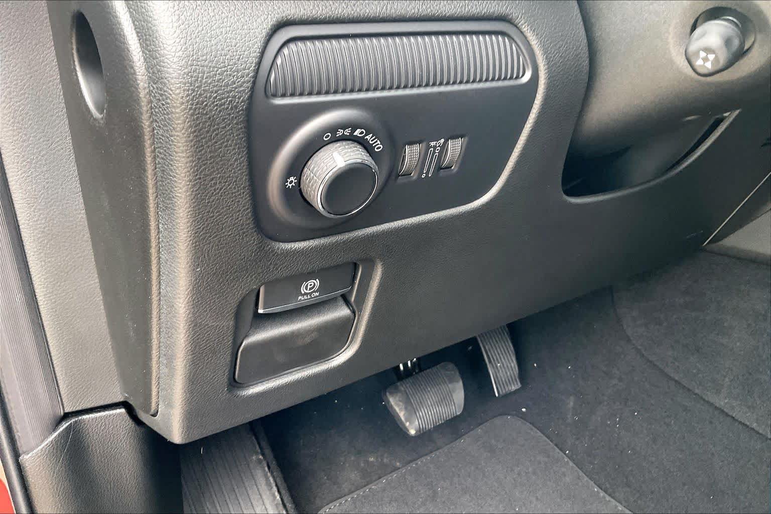 New 2026 Jeep Grand Wagoneer L Limited AWD/4WD image 18