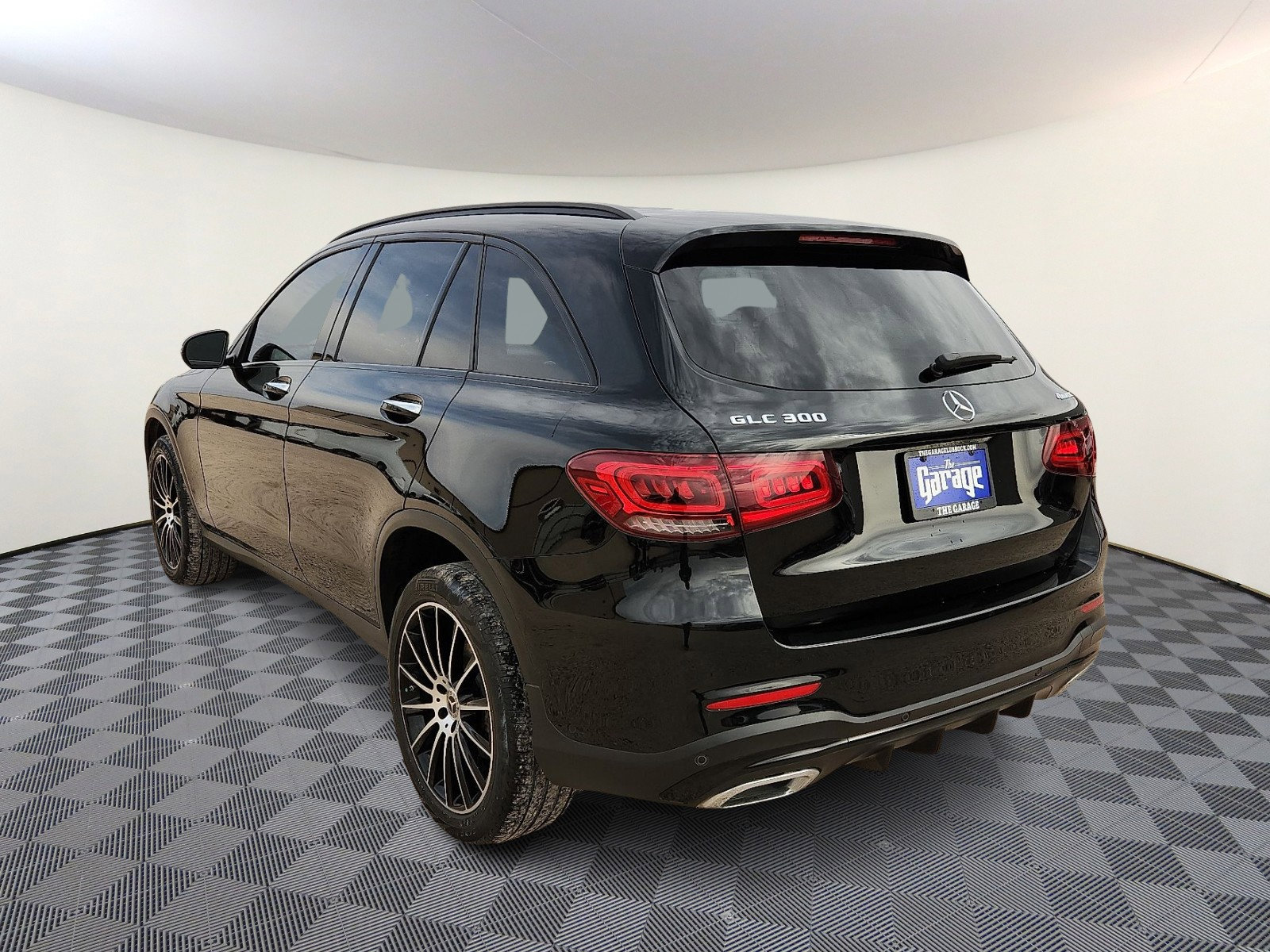Used 2022 Mercedes-Benz GLC 300 4MATIC image 3
