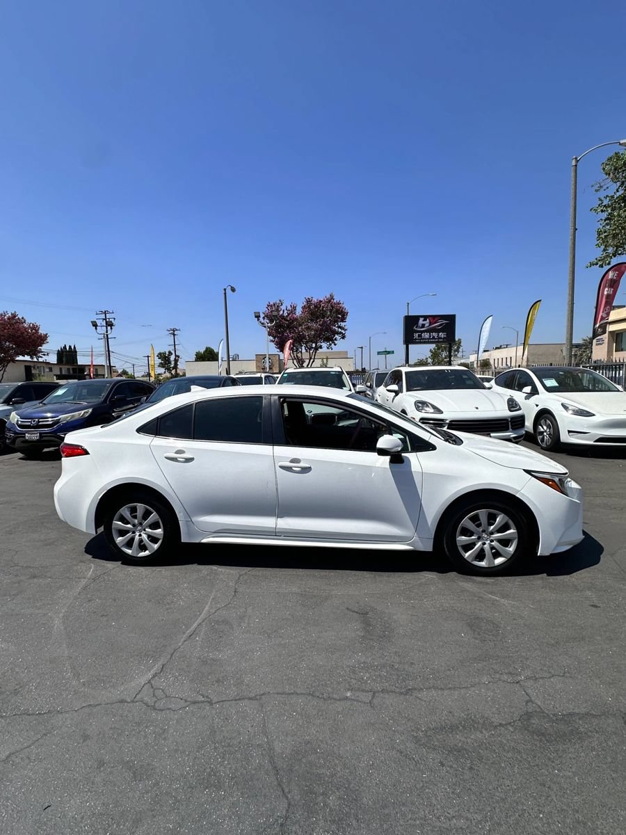 Used 2023 Toyota Corolla LE FWD image 6