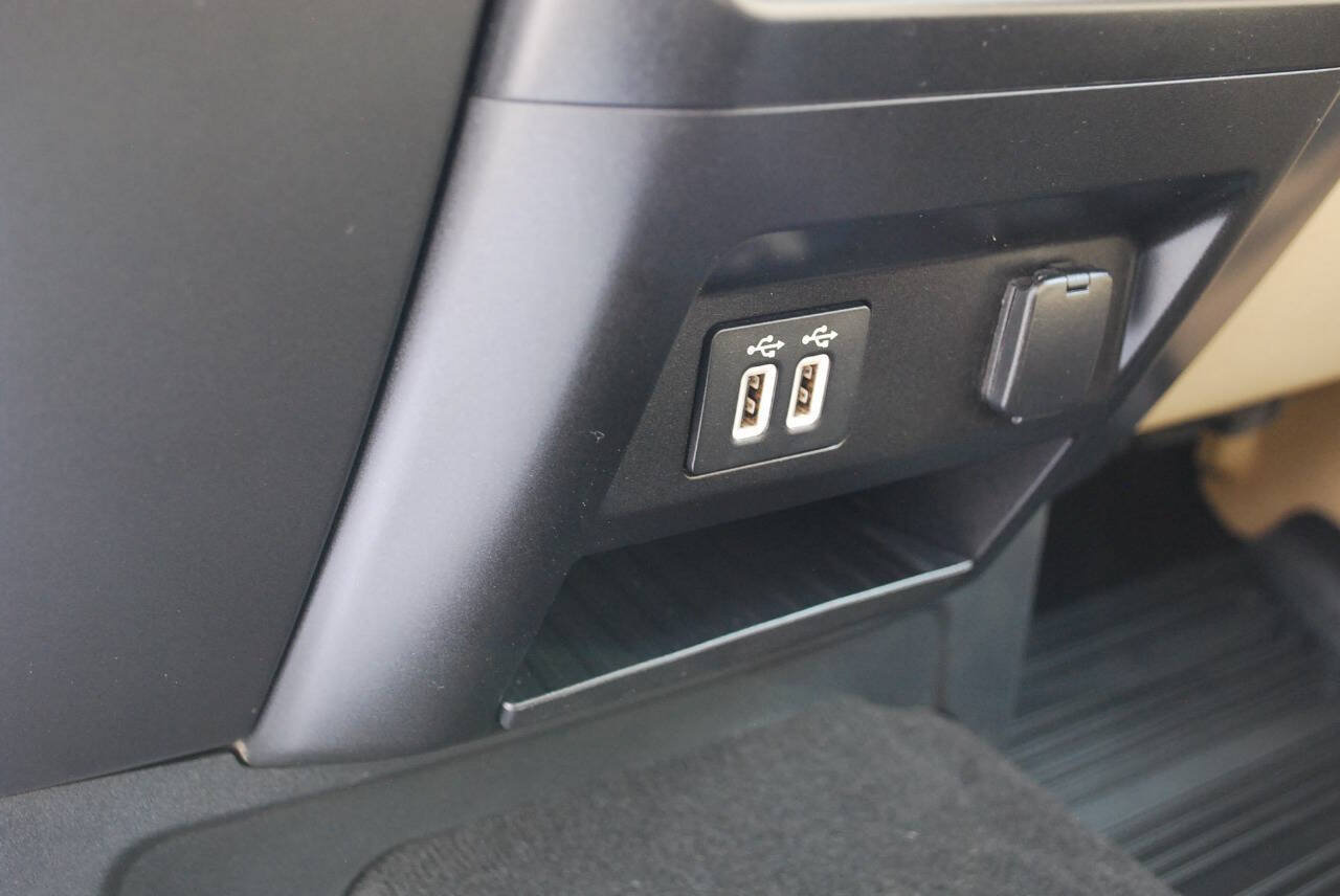Used 2019 Ford F250 XLT w/ XLT Premium Package AWD/4WD image 40