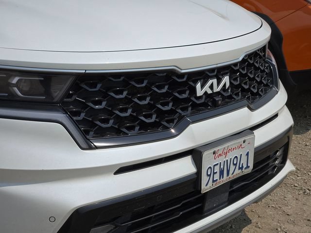 Certified 2023 Kia Sorento SX Prestige w/ Panoramic Sunroof Package AWD/4WD image 5