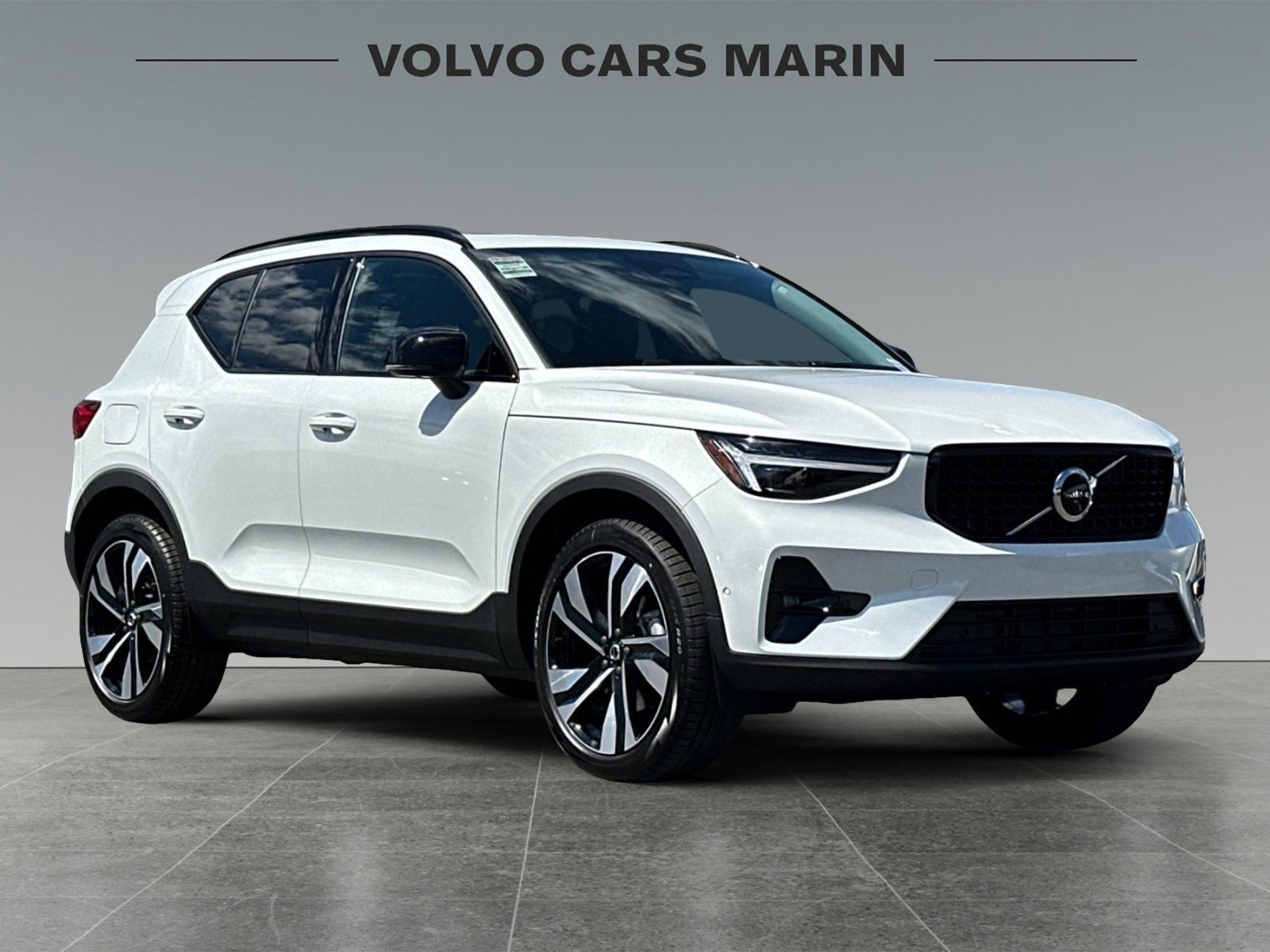 New 2026 Volvo XC40 B5 Ultra w/ Protection Package Premier image 9
